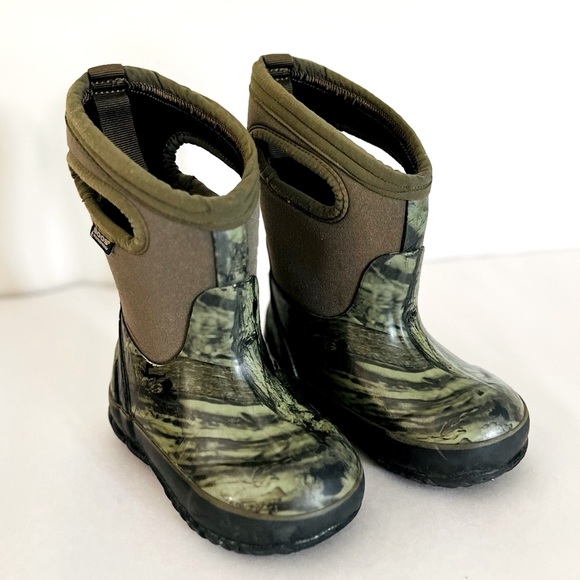 Bogs Other - Bogs Kids Boys Mossy Oak Camo Classic Rain Boots Size 7